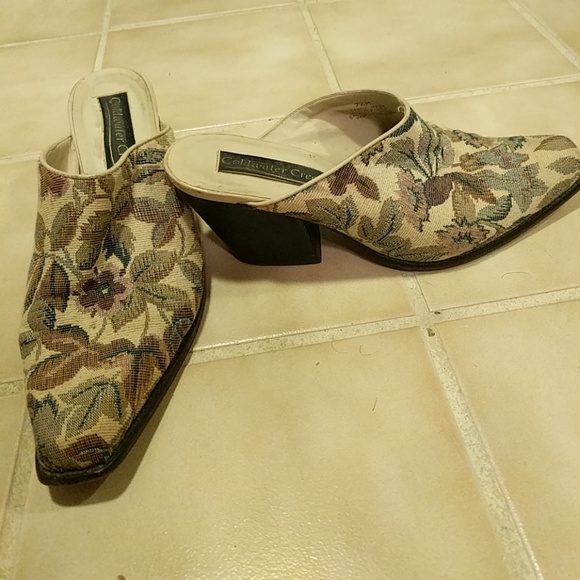 Awesome patterned mules - Picture 4 of 7